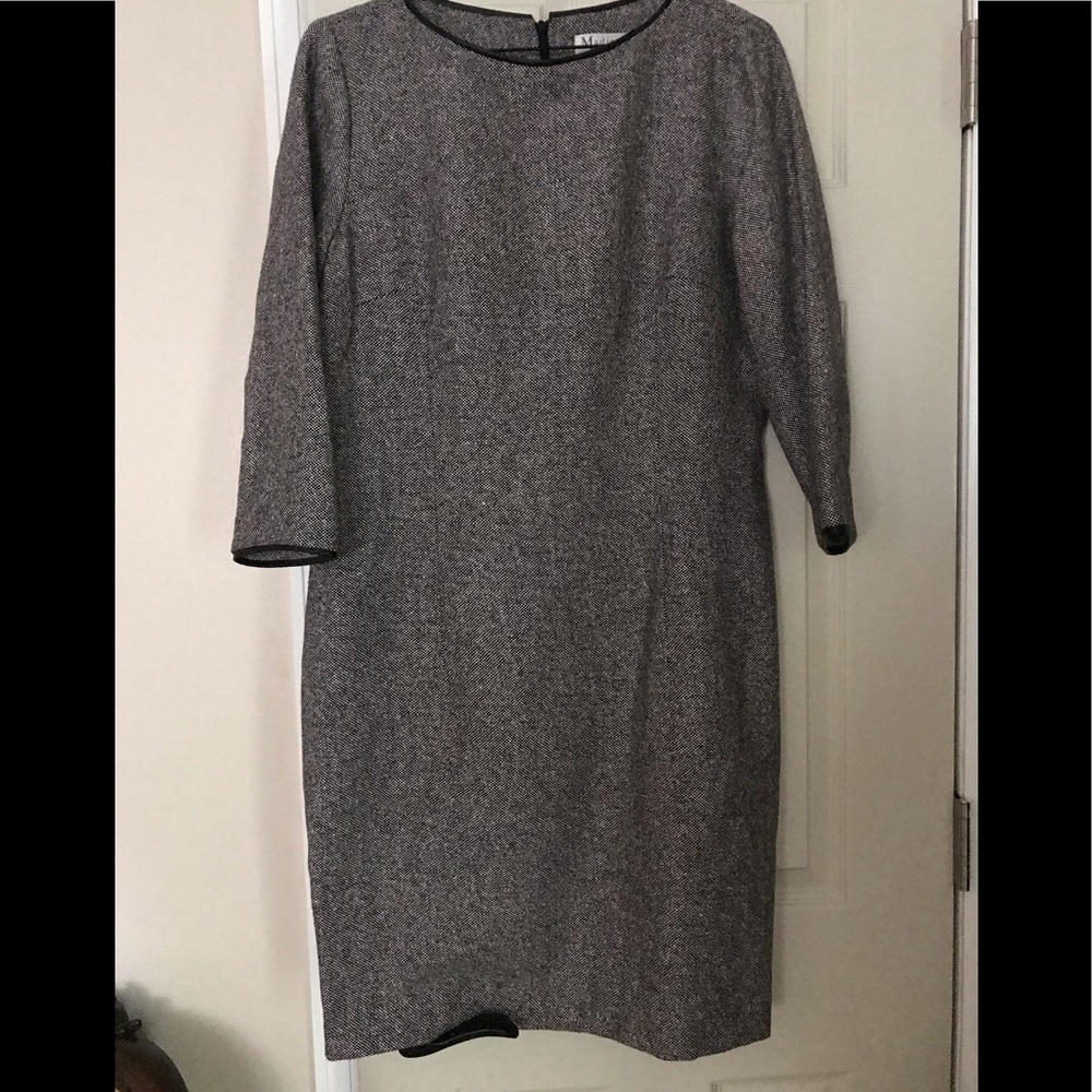 Perfect for office work or casual party office.
